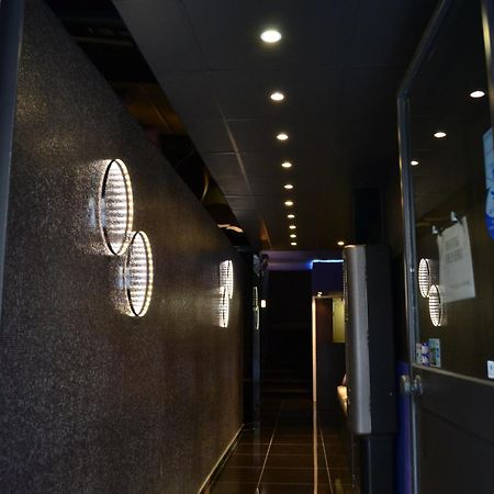 Hotel Schtak Кан Екстериор снимка