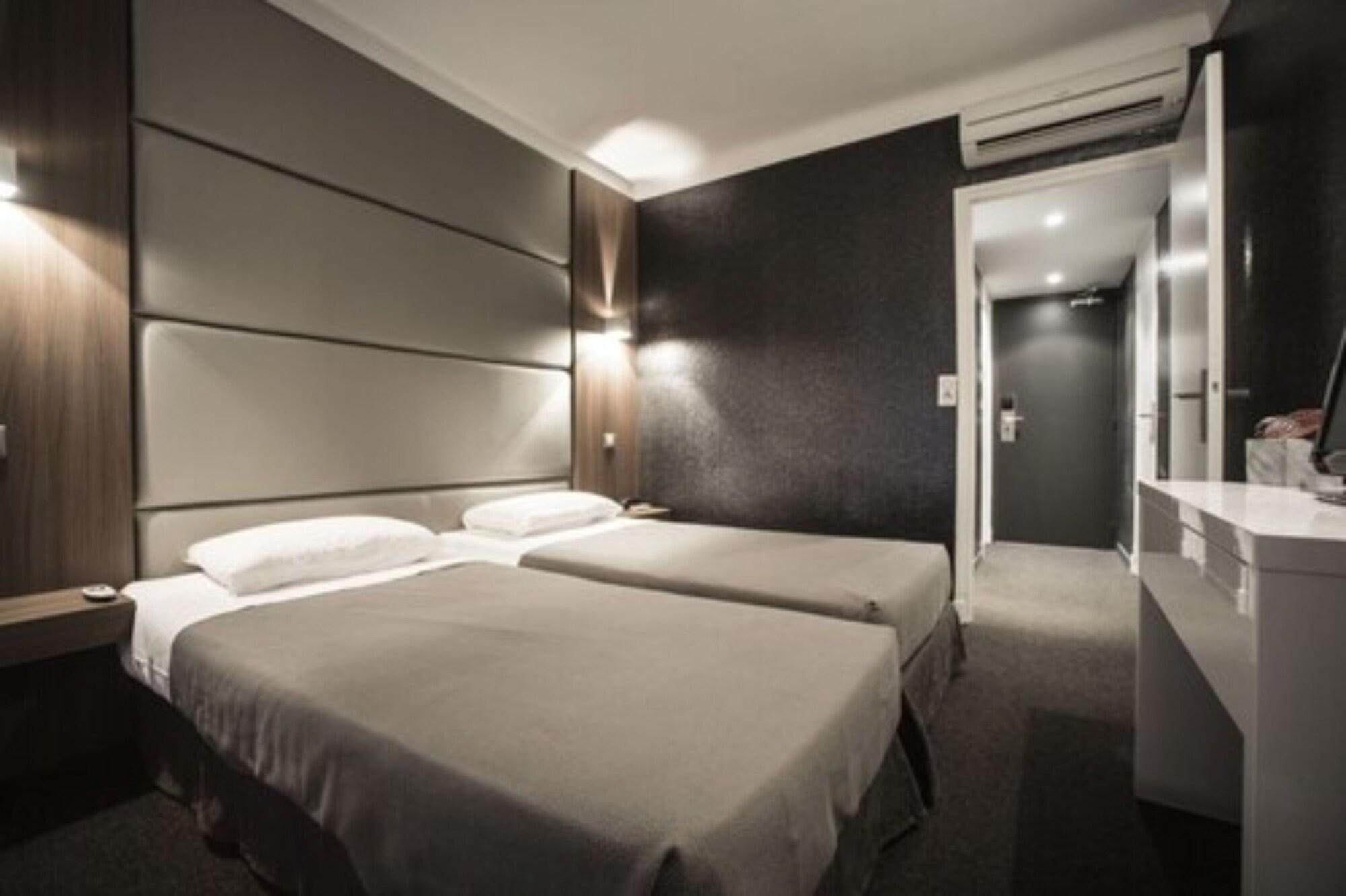 Hotel Schtak Кан Екстериор снимка