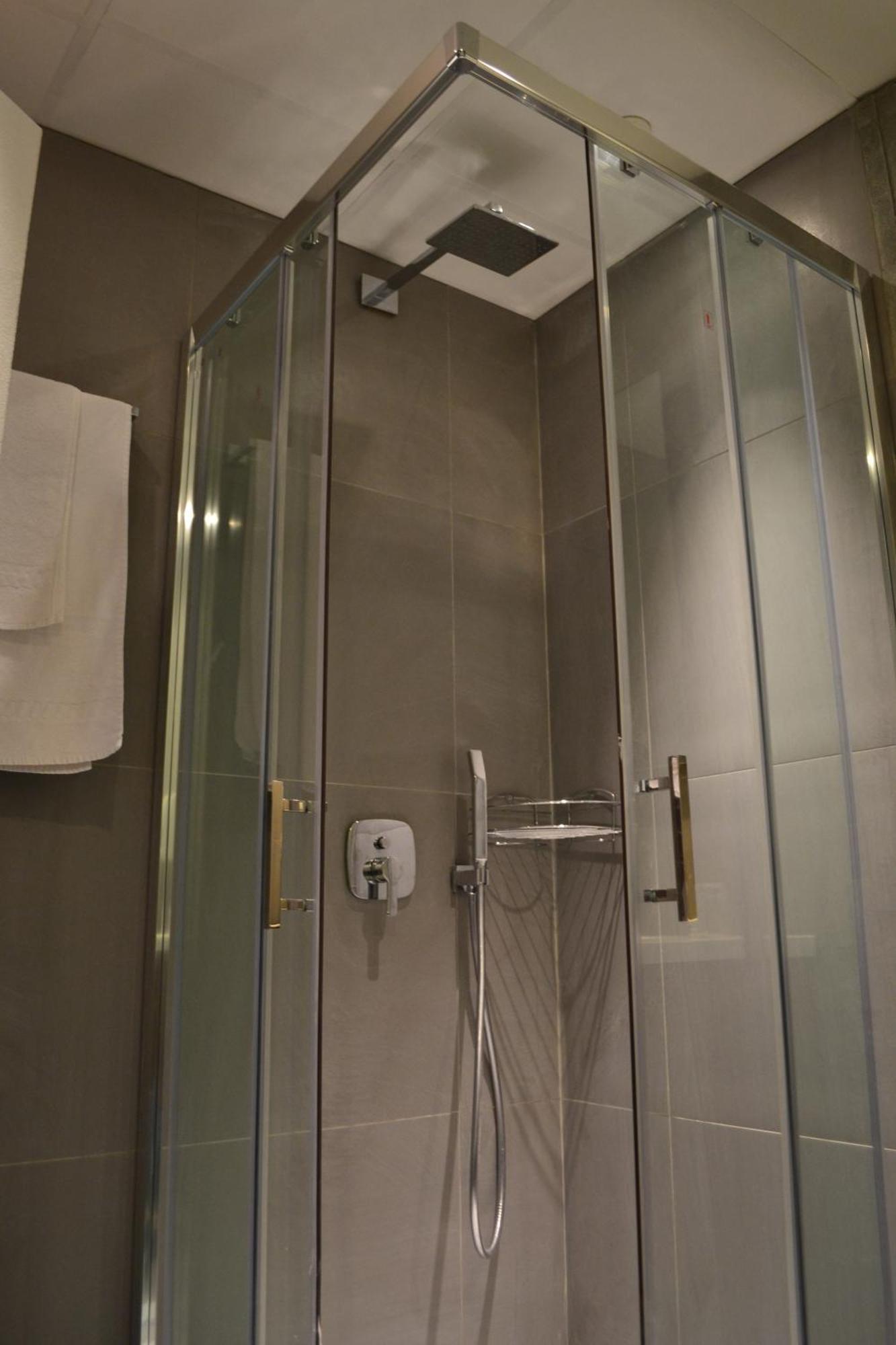 Hotel Schtak Кан Екстериор снимка
