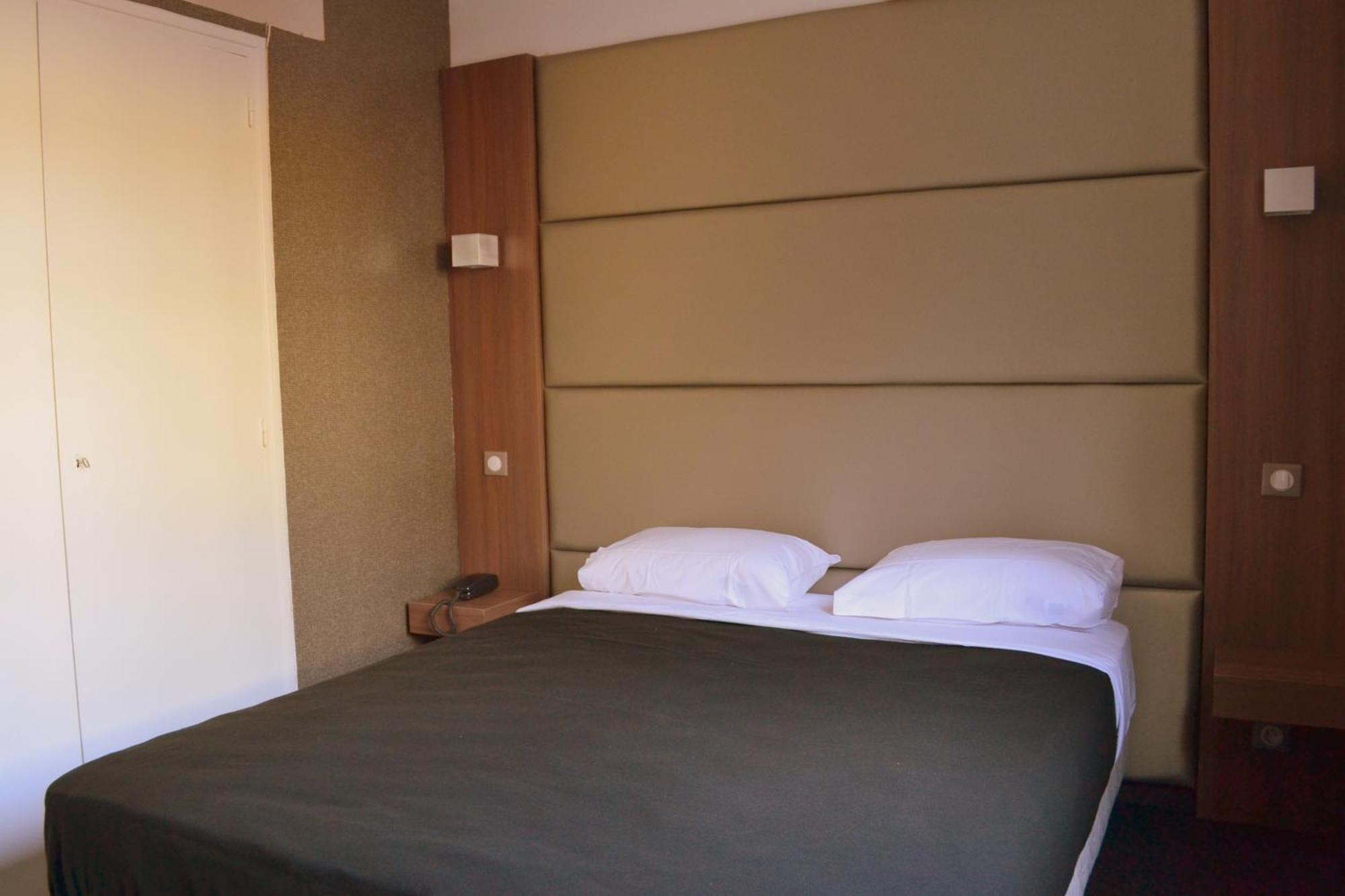 Hotel Schtak Кан Екстериор снимка